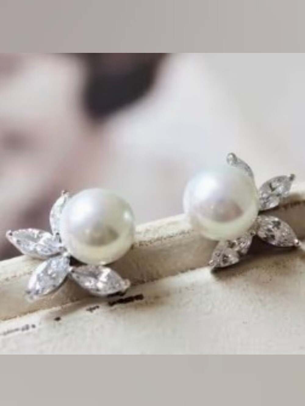 $8 Each Or Bjndle 5/$20 Classic White Pearl Stud Earrings w/ Silver Leaf Accents